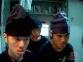 Crazy Singer - The feature of two Chinese boys