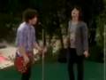 videos de The jonas brothers/connect3- play my music. With Lyrics.