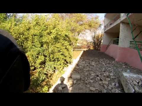 Поселок под Мариуполем после артобсрелов (видео)