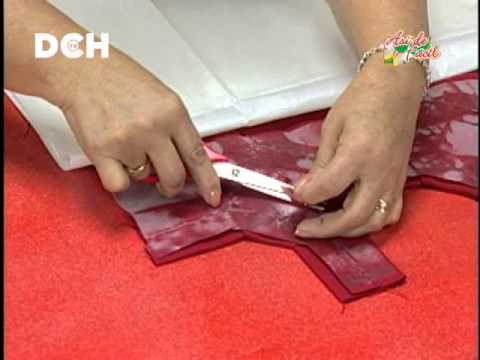 drapeado - MATERIALES: • 70 cms. tela lisa. • 50 x 50 cms. tela estampada. • 50 x 50 cms. papel termo adhesivo. • Hilo al tono de la tela. • Lápiz marcar telas. • Regla...