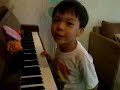 7 yr old piano: Cush plays Chasing Cars