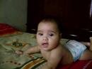 Ol�via  come�ando a engatinhar