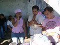 cecy, paco cantando en el pueblo de TANGAMANDAPIO