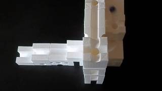 Labyrinth of cubes