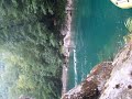 dzoni skace na manitim vrelima