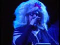 il vicesindaco di treviso gentilini vuole epurare i gay? dal palco del citroen mardi gras di torre del lago, platinette gli risponde a suo modo con una canzoncina...