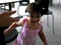 videos de Lil' Eva Shaking Her Head