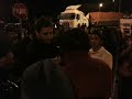 Seguir en www.twitter.com Video en la entrada de Punta Arenas, donde caballero explica a periodista Matamala, del 13, el porque del paro y las movilizaciones... El viejito ya había sido entrevistado por Matamala, esto no filmo el 13. Seguir en www.twitter.com