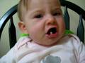 videos de Natalie tries puffs for the first time