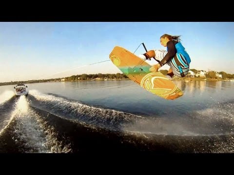 Wakeboarding with Collin Har...