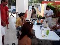 Cris saindo da Piscina