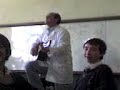 pelao moena cantando pal dia del alumno trb cuatiko pa cantar el viejo se arrugaba mas caletaaaki bailando http://es.youtube.com/watch?v=NTo02CT...