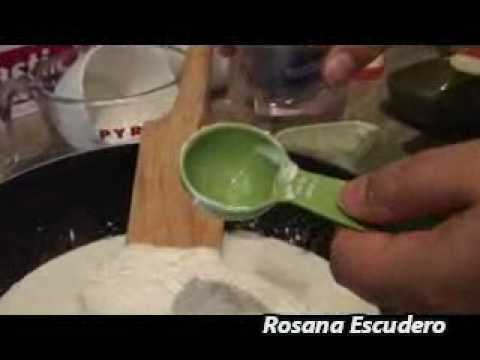 porcelana fria - En este video enseño como hacer la porcelana fría, y los utencilios que necesitas. Ojala Que te ayude! (: porcelana en microondas http://www.youtube.com/watc...