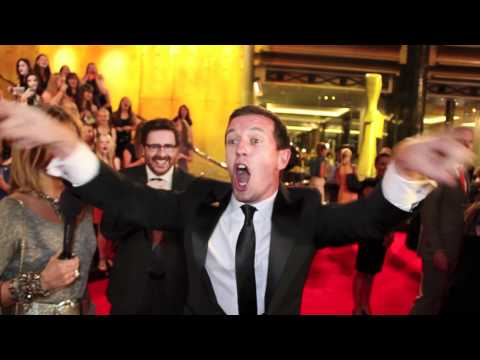 ROVE McMANUS CHANNELING ONE DIRECTION!!! VERY FUNNY!!!