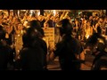 Cargas policiales de la noche del 4 de agosto en el Pso.de la Castellana junto al Ministerio del Interior. Detenciones por estar sentado.
