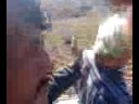 فلسطيني يقراء على يهودي وسخ يرقيه