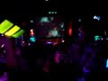 ich hab mal ein kurzes video von der 10 years sunshine-live party im kinki palace gemacht, als groove coverage aka dj novus aufgelegt hat. da lief gerade 