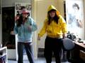 videos de Aussie girls make Dangerous cake