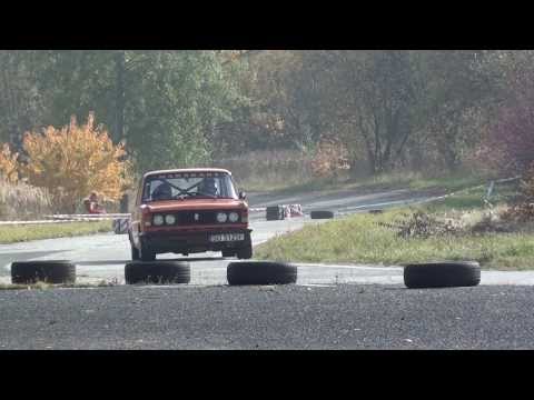 Latający Fiat 125p na SMT 2013 Latający Fiat 125p na SMT 2013