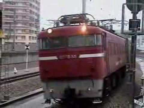 貨物列車　７０５１レ