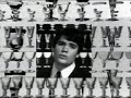 bernard tapie (tapy) chante qu'il veut boire... la r�alisation vaut bien son pesant de cacahu�tes...