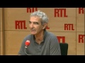 raymond domenech invit� de yves calvi.