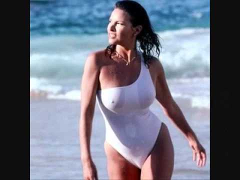 Raquel Welch Topless