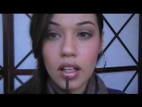 how to define lip shape