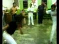 2010-05-21 | menina capoeira sendero ~> ()