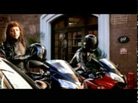 Music Videos Shaggy It Wasn’t Me with lyrics.