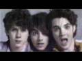 videos de Walking On Air - A Jonas Brothers Vampire Story (5.2)