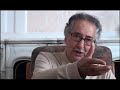 BaniSadr   سئوال از آقای بنی صدر = چرارژیم مافیاهای حاکم بر ایران شما را سانسور میکنند حتی  ملی مذهبی هاهم وقتی خاطره مینویسند شمارااز تاریخ انقلاب حذف میکنند...هرجا اسمی، نامی، نوشته ای، کتابی، صدايي و تصويری از او هست بايد به سرعت پاک شود. کتاب های آدولف هيتلر، مارکس، انگلس، لنين، استالين و خاندان پهلوی و خاطرات شاه و ثريا و ملکه مادر بارها  و بارها به راحتی تجديد چاپ می شود اما حتی يک کتاب بنی صدر هم اجازه چاپ ندارد. در کلام او چه چيزی نهفته است که اسمش، صدايش، تصويرش، آثارش و هر کسی که با او در ارتباط است، 25 سال است در سانسور کامل قرار دارد؟ از اين سو آزادی خواهان امروز ايران (و چگونه می توان هضم کرد که کسانی که روزگاری چنين فجايعی را بر ملت تحميل مرده اند، اکنون آزاديخواه شوند؟)  که در آن زمان دوره ديکتاوری را می گذراندند و مخالف او بودند، از بيم فاش شدن آنچه در دهه 60 بر سر اين ملت آورده اند، بنی صدر را در سانسور کامل قرار داده اند و اگر هم گاها حرف از او بزنند در مقام تاختن است. دين ورزانی که زمانی ضد دين بوده اند و تيشه به ريشه آزادی اين مملکت زده اند، کتب دينی بنی صدر را در تحريم کامل قرارداده اند تا يک زمان مردم به فکر نيفتند که بنی صدر هم همست و دهه شصتی هم در کار بوده است. از ميان فعالان سياسی امروز؛ دکتر سروش درباره فاجعه انقلاب فرهنگی و مصطفی معين درباره وقايع دانشگاه شيراز در سال 60، حميد رضا جلايي پور درباره کشتار مردم قارنا توسط سپاه به فرماندهی ايشان و اين پاسخ که هر کسی به جای من بود همين کار را می کرد()، عطاالله مهاجرانی از خاطراتش در مجلس اول، فحاشی به بازرگان و ارتباط تنگاتنگش با حکومتيان، سعيد حجاريان درباره تاسيس وزارت اطلاعات و نقشش در کوتای نوژه، حجت الاسلام کروبی درباره بنياد شهيد، ملاقات با نماي«دگان ريگان در مادريد، اختلاس ها و فسادها، نامه 29/11/67 به منتظری، مخفی کردن در ساک های حجاج در سال 66 و بوجود آمدن آن فاجعه بزرگ، نقشش در جنگ و ارتباطش با آقای خمينی، مصطفی تاج زاده درباره دوران تصدی دادستانی دادگاه انقلاب در اوج شکنجه ها و اعدام ها در سال 61، محسن آرمين درباره بازجويي که او را به تعزير حتی برادرش برای اعتراف وا می داشت()، صادق زيبا کلام درباره نقشش در انقلاب فرهنگی و حکومت رجايي، ابراهيم اصغر زاده درباره گروگانگيری، خوندان اسناد عليته اين و آن در تلويزيون و دوران تصدی اش در وزارت ارشاد در سال 61، عباس عبدی و محسن ميردامادی درباره حادثه گروگانگيری و کشتار حجاج در سال 66 و صادق طباطبايي درباره تجارت اسلحه و قاچاق ترياک در زمان جنگ، قطعا ناگفته های بسياری دارند که چه خوب است توسط خودشان به اطلاع شهروندان برسد.روند سانسور و تحت فشار قرار دادن بنی صدر به حدی است که زمانی که روزنامه جامعه به مديريت لطيف صفری، يار آن روزهای بنی صدر، يک عکس از چهره تبليغاتی تار بنی صدر روی يکی از ديوارهای شهر چاپ کرد و همچنين به خاطر درج مصاحبه معين فر که در آن از بنی صدر دفاع کرده بود به حکم    دادستانی توقيف شد.  ...{از متن کتاب   }