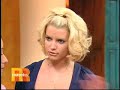 Jessica Simpson Surprises A Fan