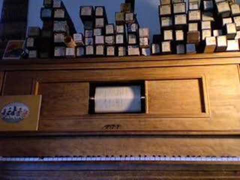 player piano