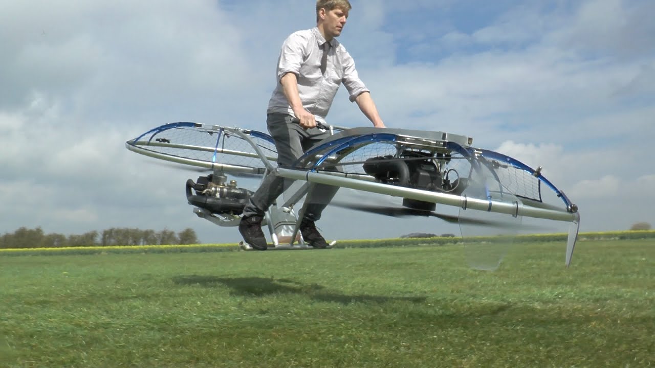 Колин Фёрз изобрёл летающий байк. Фото.