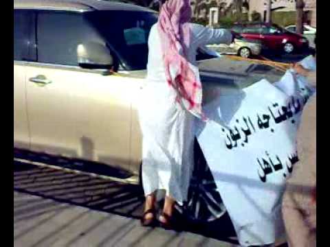 نيسان - شكوى العميل من سوء الخدمه في شركة الحمراني نيسان والمماطله في خدمة العميل وهذا الفيديو جديد بتاريخ 20\7\1431 نتمنى لكم حسن المتابعة...فضيحة...