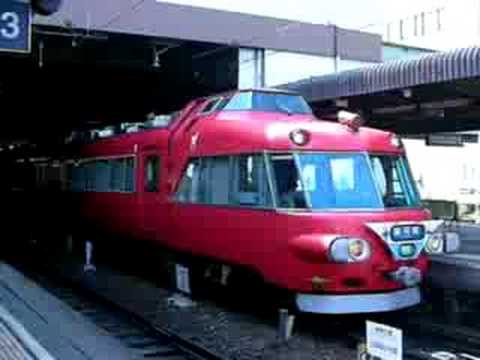 名鉄7000系パノラマカー（神宮前にて）