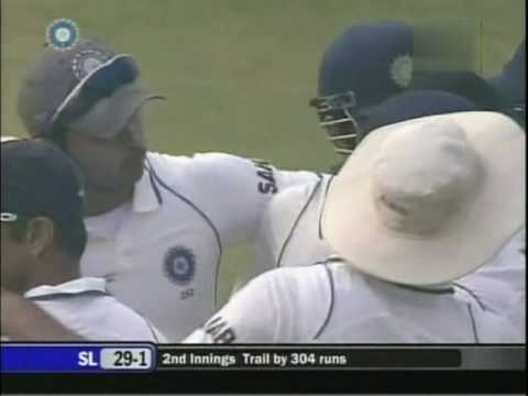 Tillakaratne Dilshan's dubious LBW decision