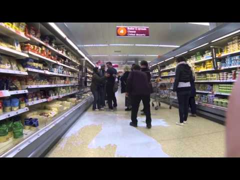 Smash - Gallon Smash Prank in the UK - Funny and awkward Check out my other videos and please Subscribe Facebook: Brave Dave Youtube Twitter: DaveMateer.
