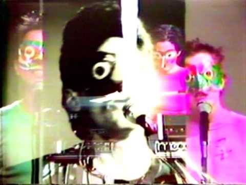 tuxedomoon - 1 Litebulb Overkill 2 New Machine 3 Lili Marlene 4 Pollo X 5 Cybernetic Cowboy 6 Joeboy The Electronic Ghost.