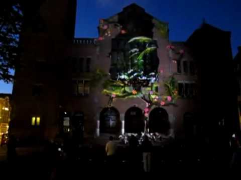SAMSUNG Realistic 3D projection on a building