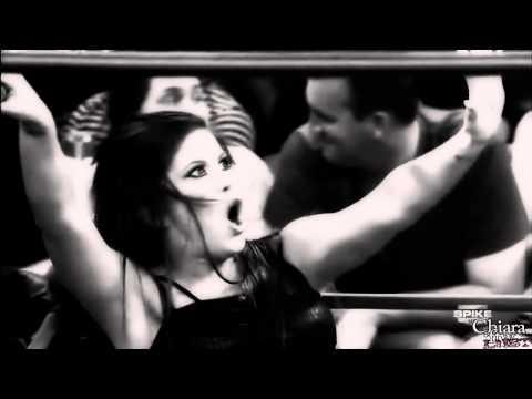 WWE divas kissing each other