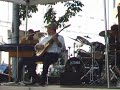 Ismael Reinhardt plays Sandwich Guitar