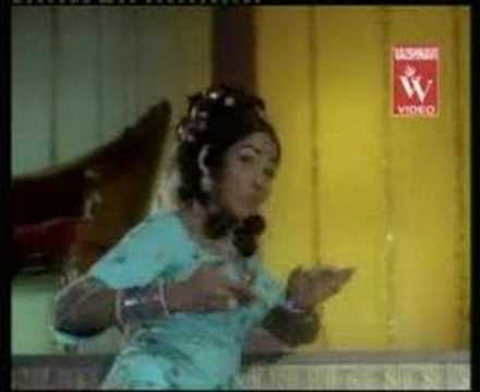 Dr.Rajkumar & Aarti in Sipayi Ramu