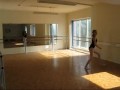 Tantsukooli Noor Ballett 2009. aasta 1. septembri aktusel esitatud II C astme õpilase omaloominguline tants ja selle proov.