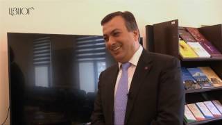 Պետք է վերականգնենք և՛ էստրադան, և՛ քաղաքային երգերն ու այդ երգերով ստեղծենք տրամադրություն.Արմեն Ամ