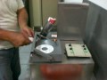 Máquina de automação para embalagem de picolés Modelo MF10 da Dienne Máquinas, em operação. Informações acesse www.diennemaquinas.com.br .
