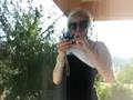videos de Hannah trying to fit in to a rubber ring.