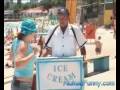 videos de Is it icecream inside the box?