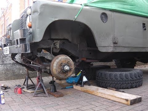 Land Rover Series 3 – Changing Leaf Spring Bushes